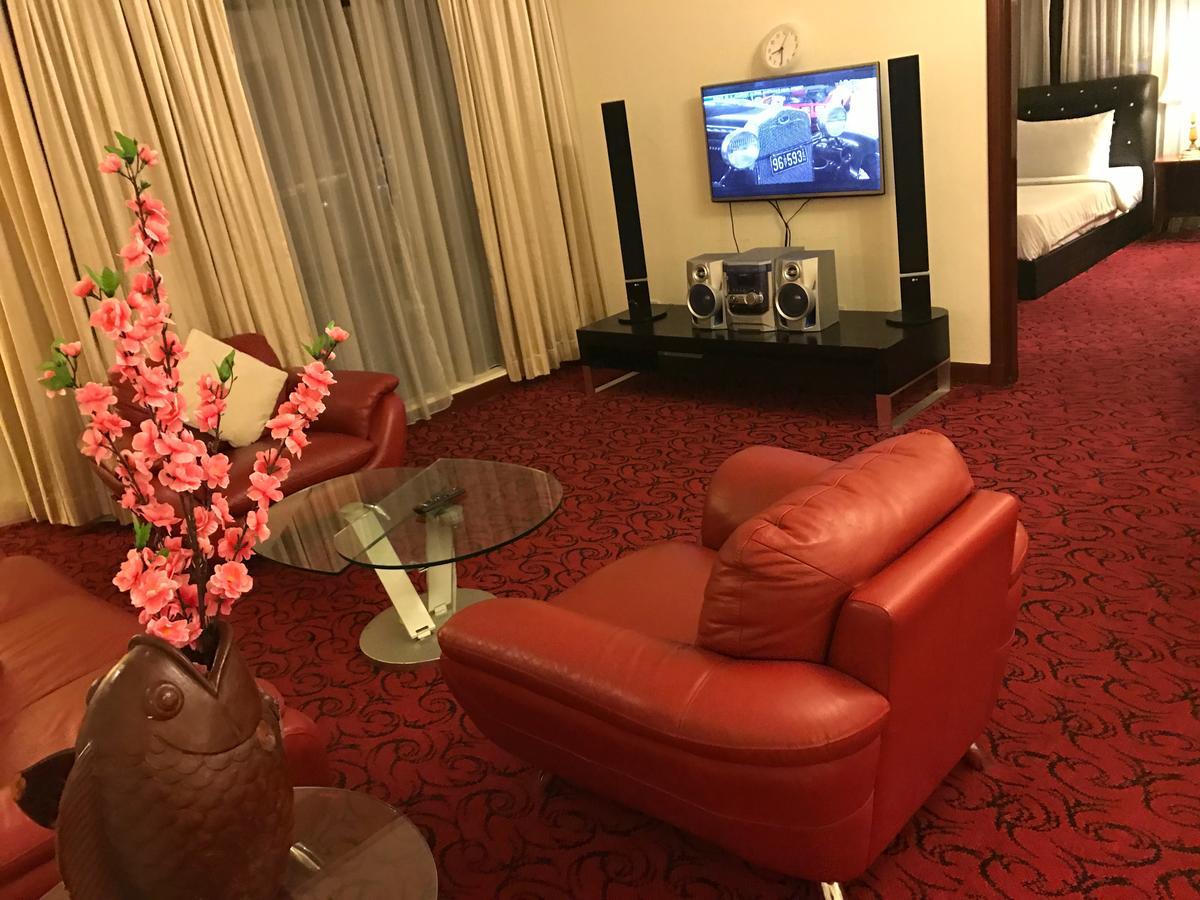 Times Square Service Suites Куала Лумпур Екстериор снимка
